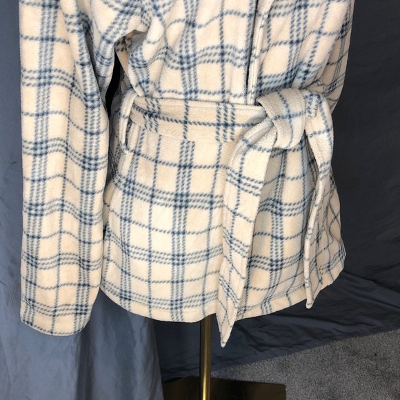 Moda Plaid Teddy Jacket with Belt - Picture 9 of 16